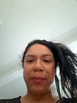Snapshot of Aila_Phone chatting on June 4, 2026, 5:19 pm Aila Phone online show from June 4, 2026, 5:19 pm