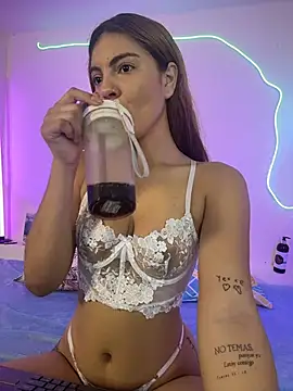 Emily vega1  online show from March 26, 2026, 5:29 pm