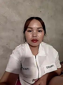 Mina xYx online show from April 16, 2026, 2:07 pm