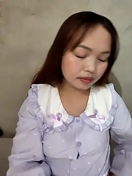 Mina xYx online show from April 19, 2026, 2:05 pm