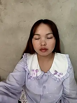 Mina xYx online show from April 19, 2026, 6:10 pm