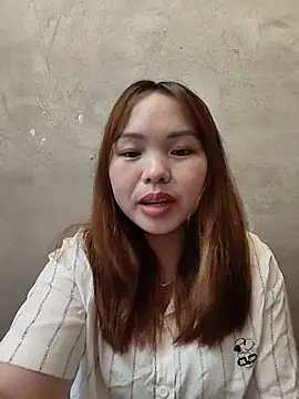 Snapshot of Mina_xYx chatting on June 9, 2026, 4:35 am Mina xYx online show from June 9, 2026, 4:35 am