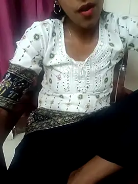 Snapshot of aushi_rajput chatting on April 8, 2026, 5:35 pm aushi rajput online show from April 8, 2026, 5:35 pm