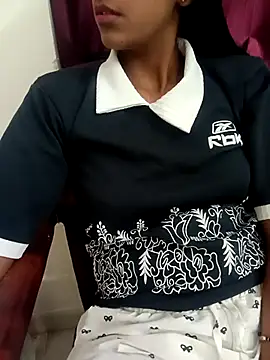 Snapshot of aushi_rajput chatting on April 20, 2026, 3:04 pm aushi rajput online show from April 20, 2026, 3:04 pm
