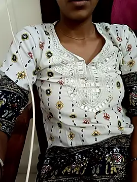 Snapshot of aushi_rajput chatting on May 2, 2026, 3:44 am aushi rajput online show from May 2, 2026, 3:44 am