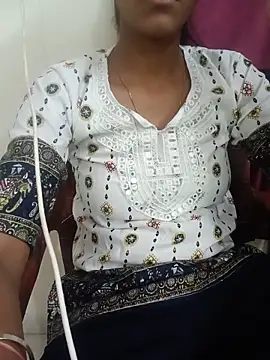 Snapshot of aushi_rajput chatting on May 11, 2026, 4:04 pm aushi rajput online show from May 11, 2026, 4:04 pm
