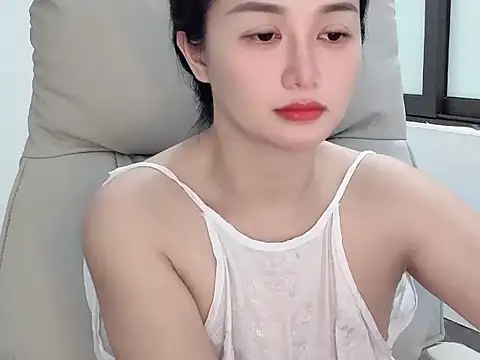 Snapshot of AmyLinee_1 chatting on July 5, 2026, 5:36 am AmyLinee 1 online show from July 5, 2026, 5:36 am