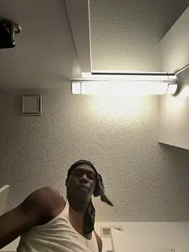 Snapshot of saycheezezay chatting on March 16, 2026, 11:36 am saycheezezay online show from March 16, 2026, 11:36 am