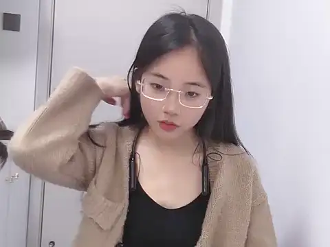 MIAOMIAO-666 online show from April 4, 2026, 7:39 am