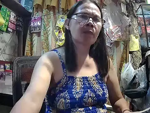 Snapshot of mommylicious_23 chatting on July 22, 2026, 10:40 am mommylicious 23 online show from July 22, 2026, 10:40 am