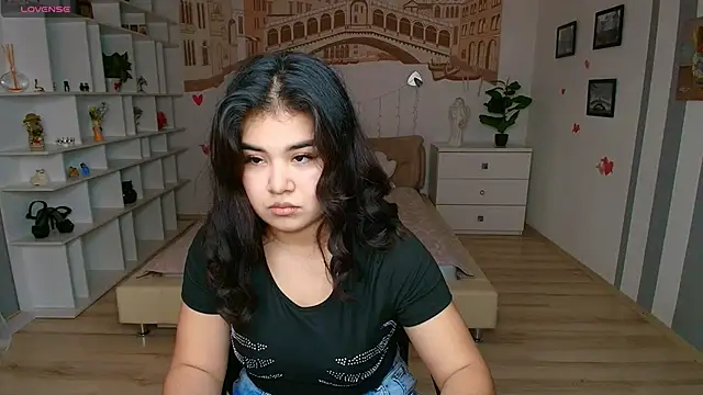 AlicaMayer online show from March 23, 2026, 12:31 pm