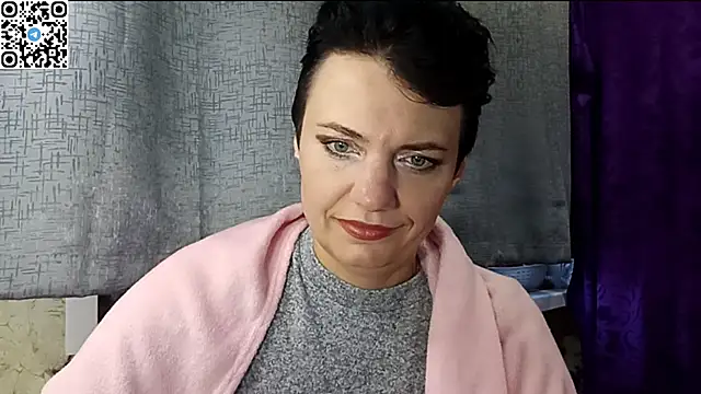 HotMamaQueen234 online show from April 20, 2026, 4:21 pm