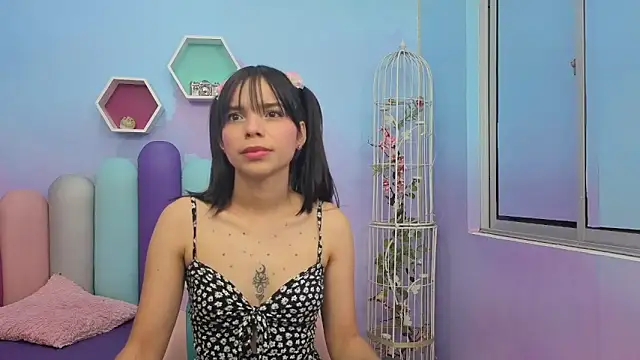 Isaa Skinny online show from March 23, 2026, 3:54 am