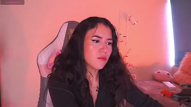 Megan Starling online show from April 7, 2026, 2:39 pm