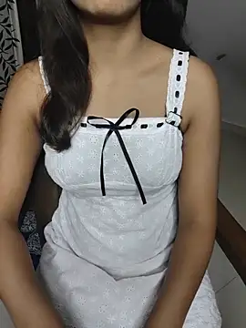 Snapshot of myra77 chatting on June 15, 2026, 5:59 pm myra77 online show from June 15, 2026, 5:59 pm
