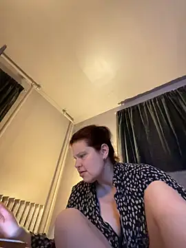 JulieetteLatte online show from April 2, 2026, 1:25 am