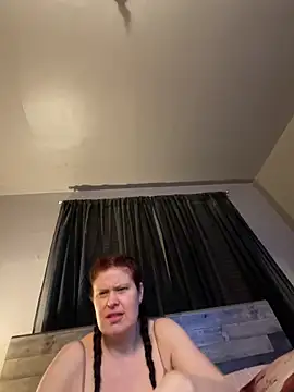 JulieetteLatte online show from April 4, 2026, 3:05 am