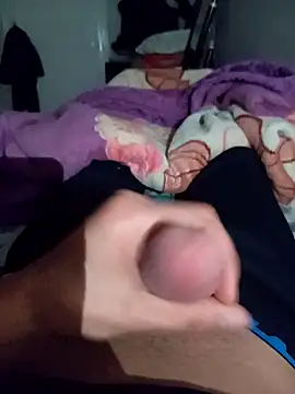 Snapshot of Diaaeddne chatting on March 27, 2026, 10:42 pm Diaaeddne online show from March 27, 2026, 10:42 pm