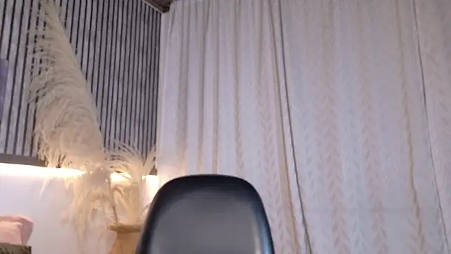 Snapshot of Mariia_Paulaa chatting on August 4, 2026, 10:40 am Mariia Paulaa online show from August 4, 2026, 10:40 am