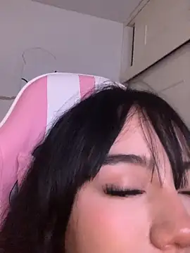 MayyBonita online show from May 10, 2026, 4:34 pm