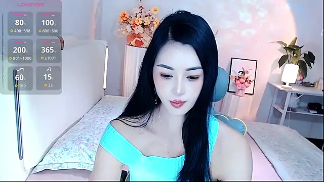 Snapshot of Evelyn-007 chatting on May 10, 2026, 1:49 pm Evelyn-007 online show from May 10, 2026, 1:49 pm