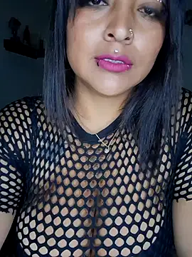 Sarah-917 online show from June 13, 2026, 5:11 pm