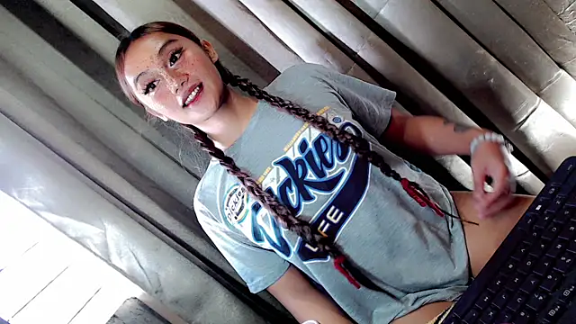 Snapshot of Jessicasfantasy chatting on March 23, 2026, 11:42 pm Jessicasfantasy online show from March 23, 2026, 11:42 pm