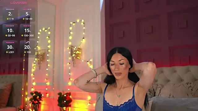 Snapshot of EllieJules chatting on July 6, 2026, 3:47 am EllieJules online show from July 6, 2026, 3:47 am