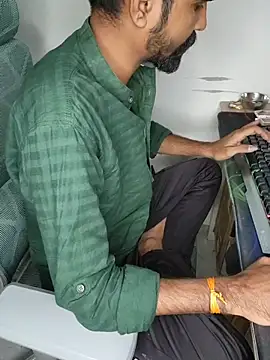 Snapshot of mavin_ chatting on July 28, 2026, 4:39 pm mavin online show from July 28, 2026, 4:39 pm