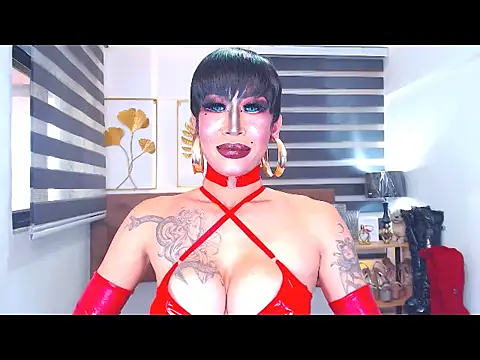 Snapshot of DominateMistressTania chatting on June 17, 2026, 12:13 am DominateMistressTania online show from June 17, 2026, 12:13 am