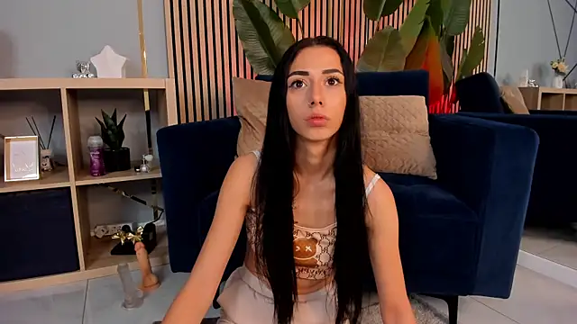 Snapshot of TiaCyrrus chatting on May 15, 2026, 1:51 pm TiaCyrrus online show from May 15, 2026, 1:51 pm