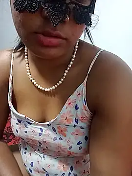 honeyi babe online show from June 26, 2026, 1:04 pm