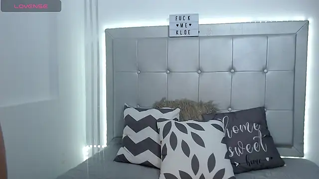 Kloe  watson online show from March 25, 2026, 4:02 pm