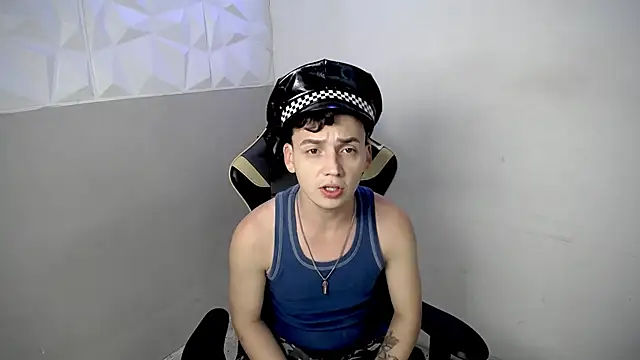 Snapshot of Mathias_twinkk chatting on June 1, 2026, 3:41 am Mathias twinkk online show from June 1, 2026, 3:41 am