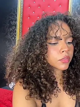 CurlyOopsieXXX online show from April 2, 2026, 12:08 am