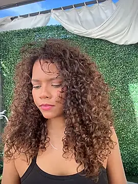 Snapshot of CurlyOopsieXXX chatting on July 13, 2026, 9:28 pm CurlyOopsieXXX online show from July 13, 2026, 9:28 pm