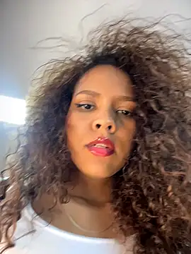 Snapshot of CurlyOopsieXXX chatting on July 15, 2026, 2:39 am CurlyOopsieXXX online show from July 15, 2026, 2:39 am