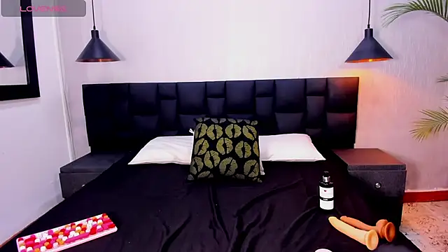 Zoee Miller  online show from March 25, 2026, 1:50 pm