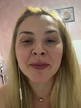 Maria3879 online show from March 18, 2026, 4:04 am