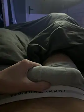 zoladj online show from March 24, 2026, 10:59 pm