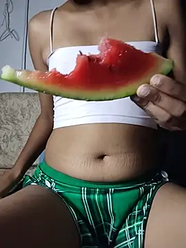 hot cute girl19 online show from May 19, 2026, 7:42 pm