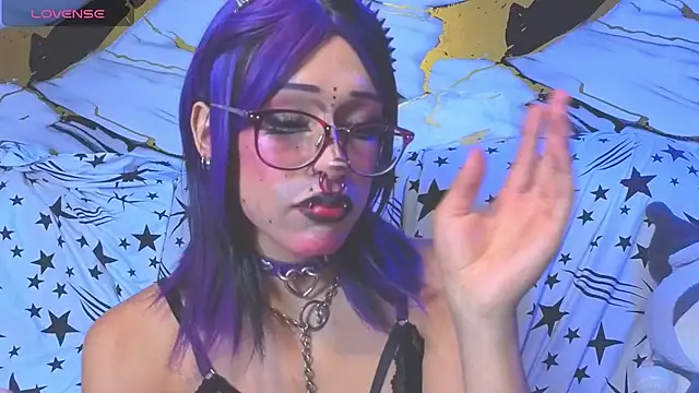 dark nina   online show from July 12, 2026, 3:52 am