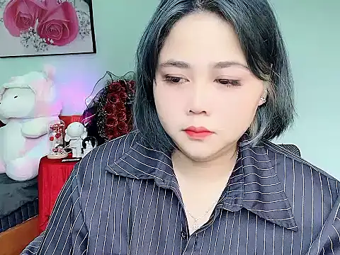 Snapshot of Nhanlu009 chatting on May 4, 2026, 11:56 pm Nhanlu009 online show from May 4, 2026, 11:56 pm