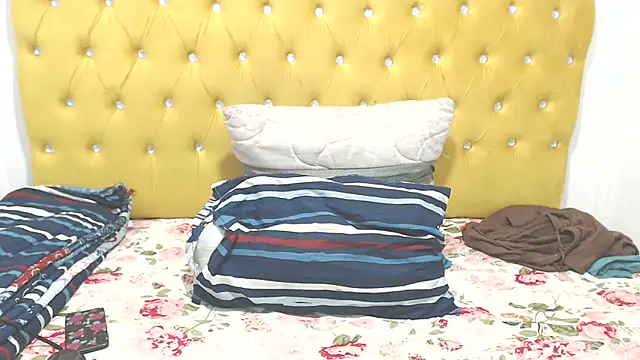 BubbleGumBADAss online show from April 18, 2026, 6:34 pm