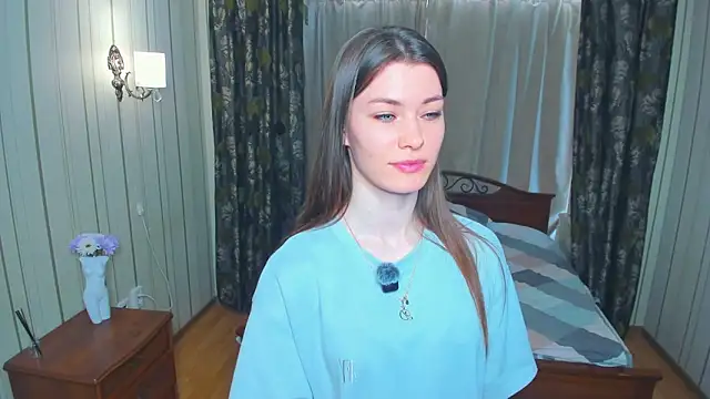 JulissaLipoma online show from March 24, 2026, 7:02 am