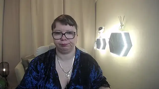 Snapshot of BonnnyBoobsy chatting on March 31, 2026, 5:52 am BonnnyBoobsy online show from March 31, 2026, 5:52 am