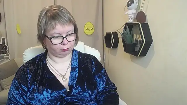 Snapshot of BonnnyBoobsy chatting on April 11, 2026, 7:45 am BonnnyBoobsy online show from April 11, 2026, 7:45 am