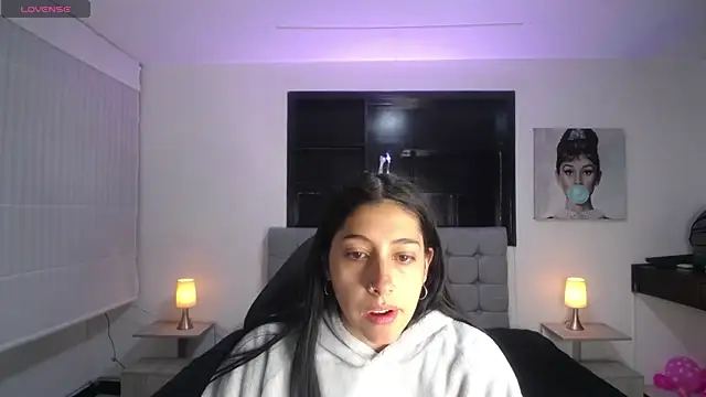 Melannyy V online show from May 31, 2026, 3:41 pm