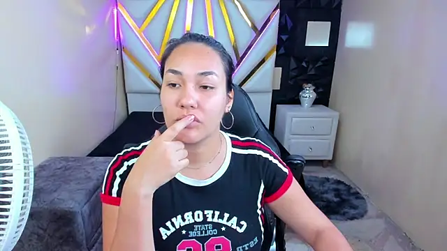 SammyEvanns  online show from June 21, 2026, 12:02 am