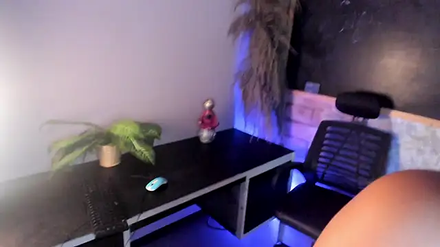 SweetMaddyson online show from March 20, 2026, 12:21 pm